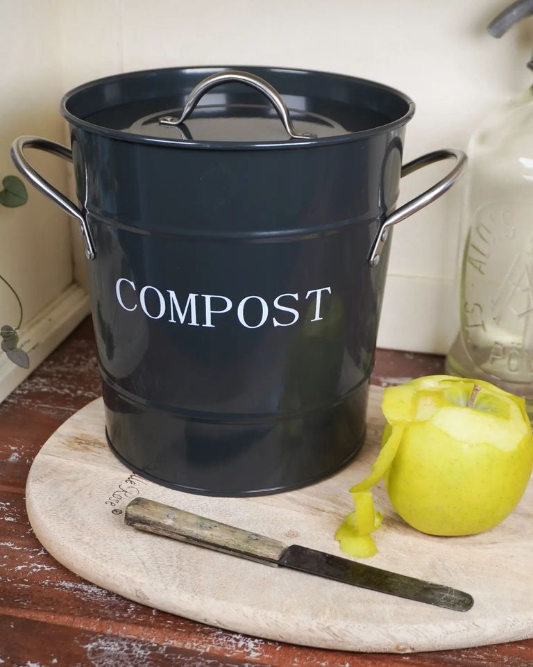 Kovový kompostér Compost, čierny