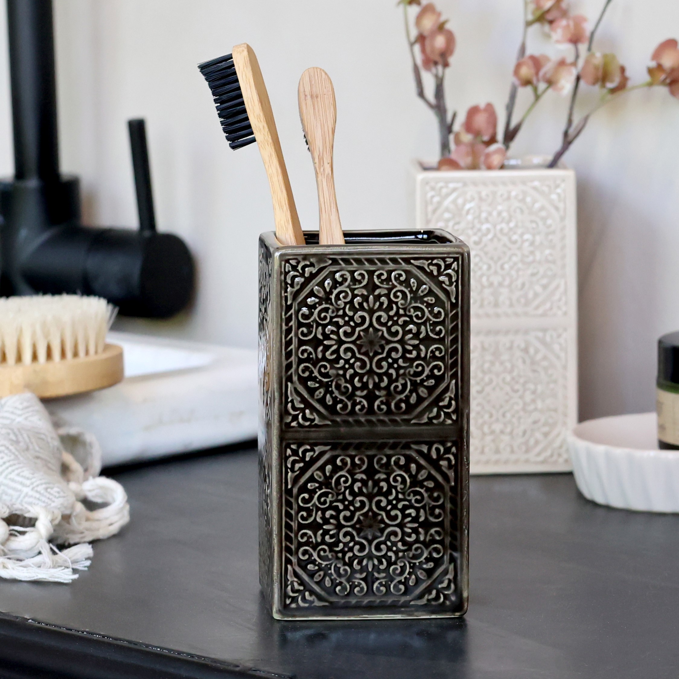 Porcelánový pohár na kefky Mosaic Black