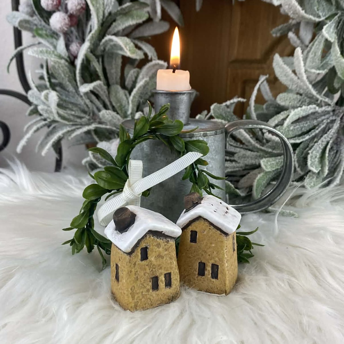 Dekorácia Keramický domček oker, malý 