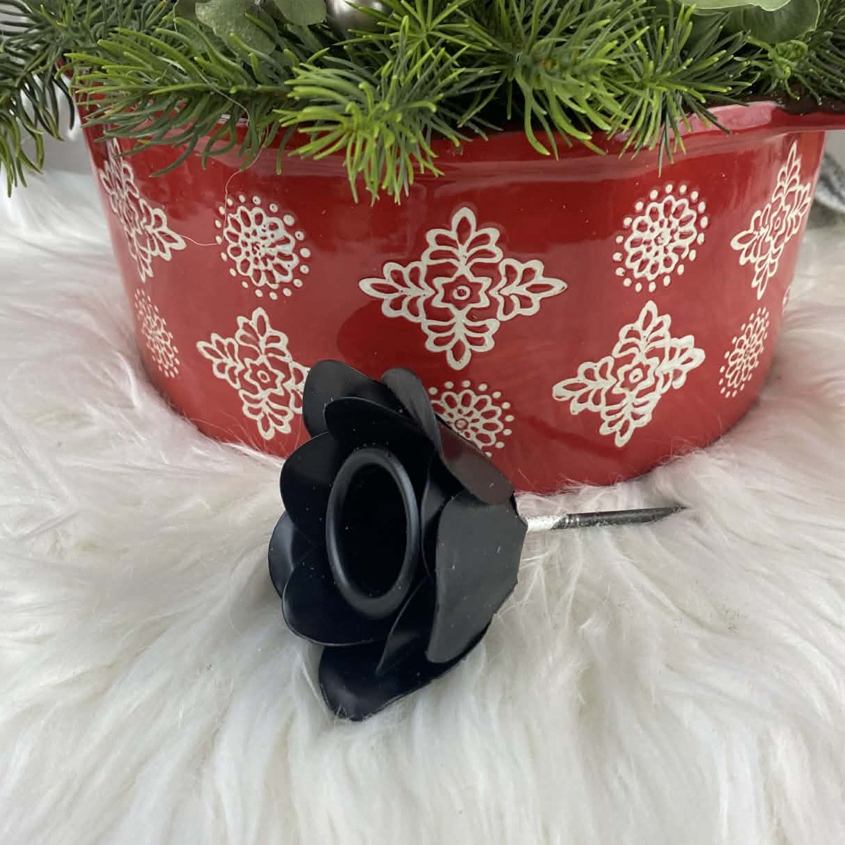 Zapichovací svietnik Pin Flower, na dlhú sviečku