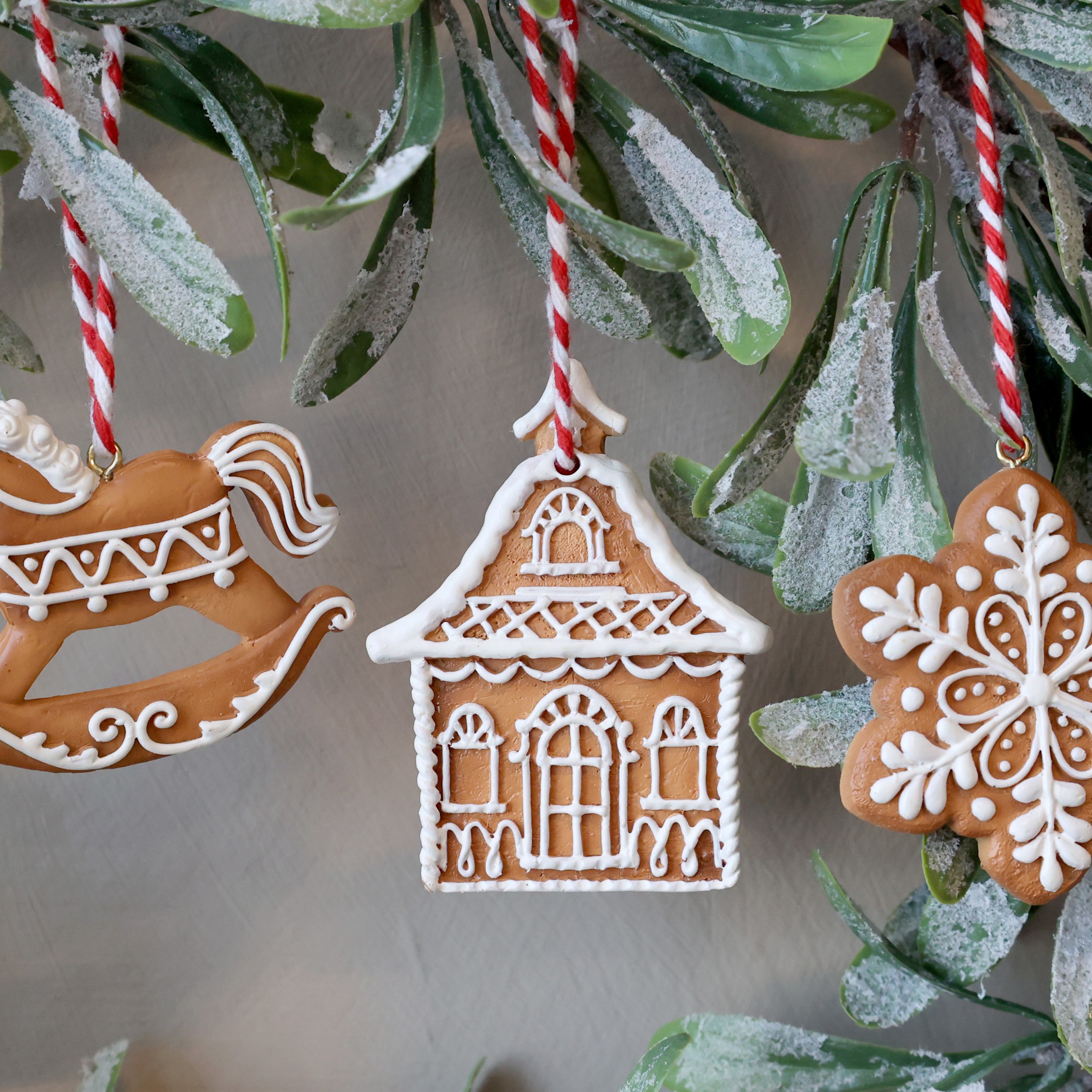 Medovníkové ozdoby na zavesenie, Chalúpka