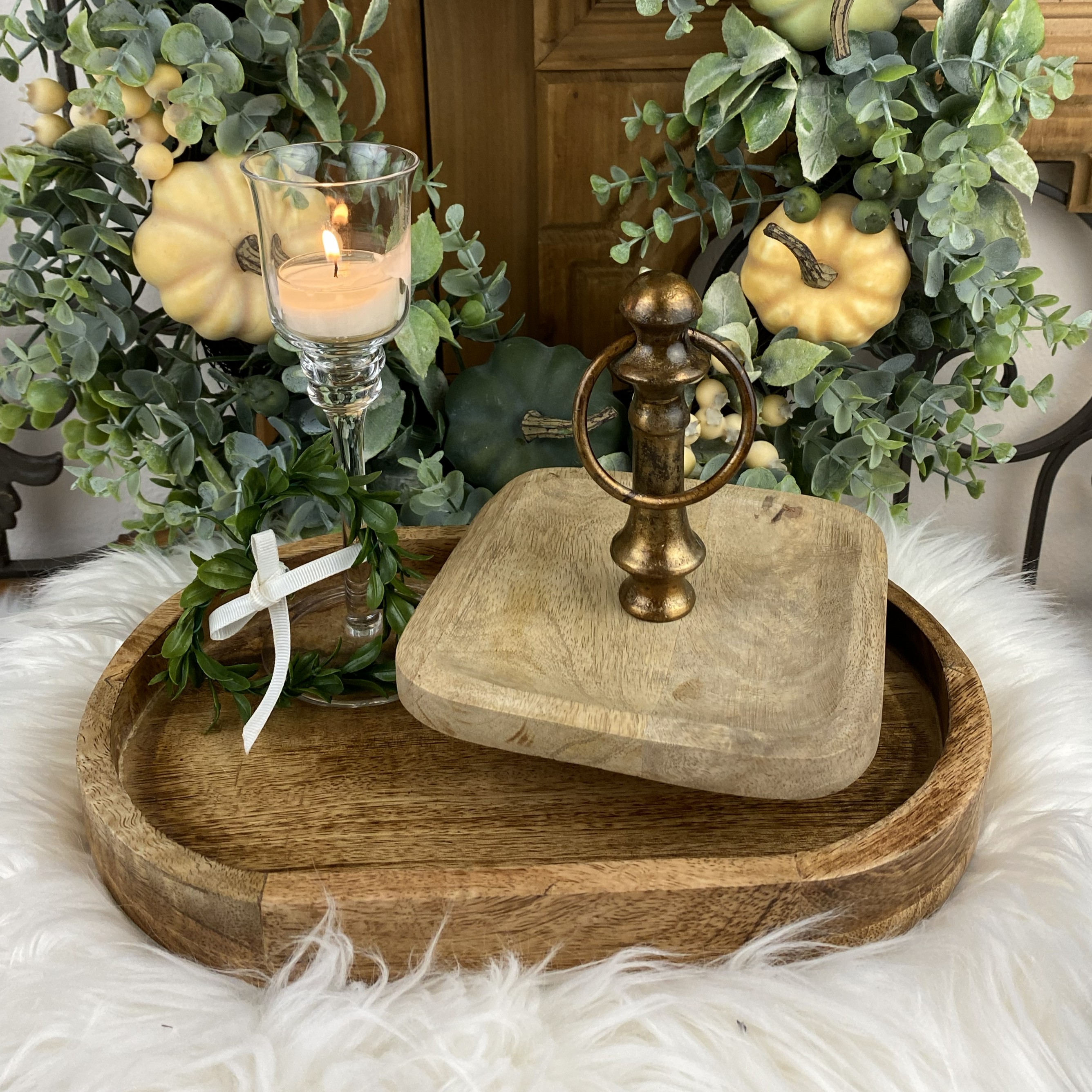 Drevený podnos s rúčkou, Brass