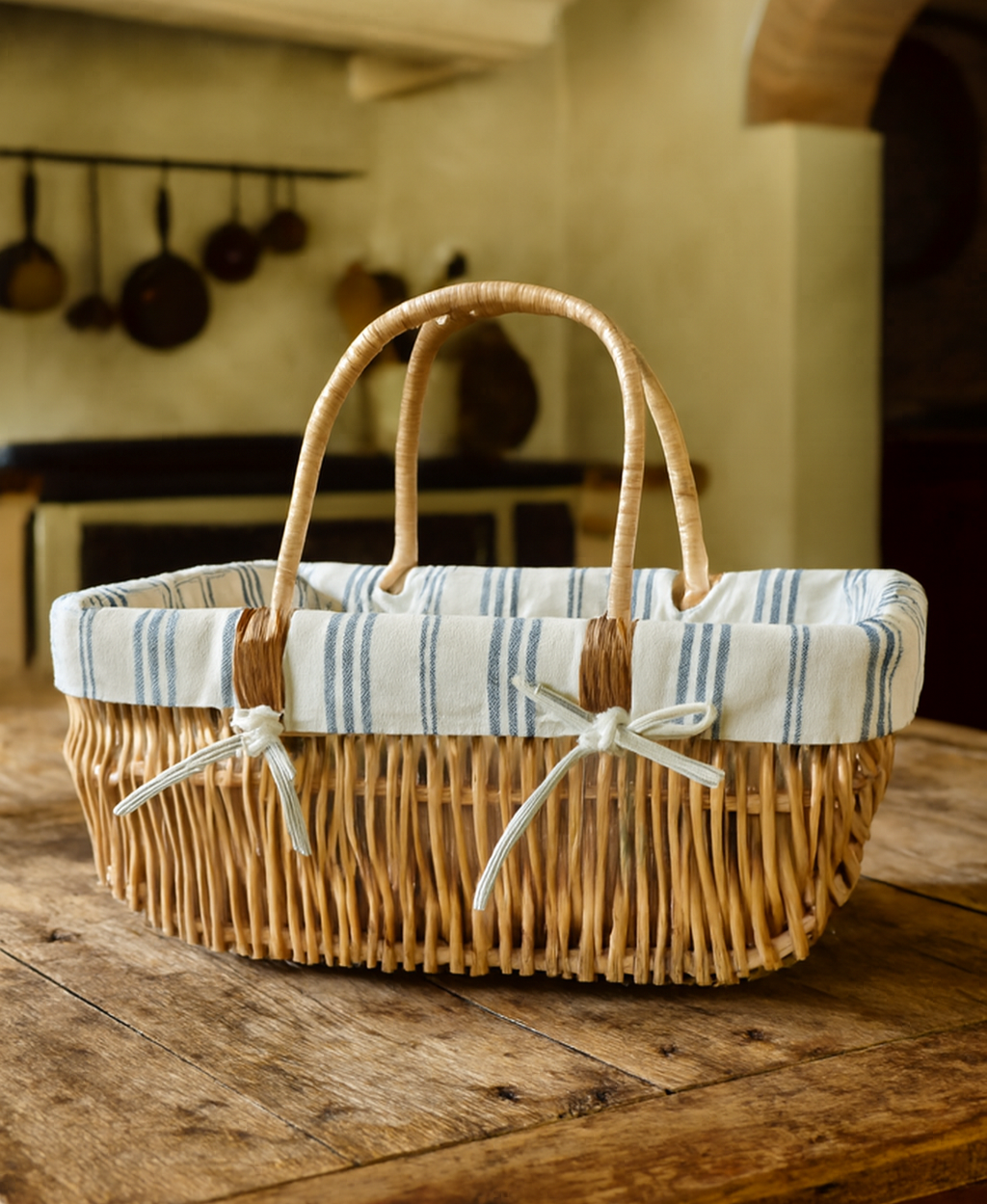 Prútený nákupný košík  s textilnou vložkou