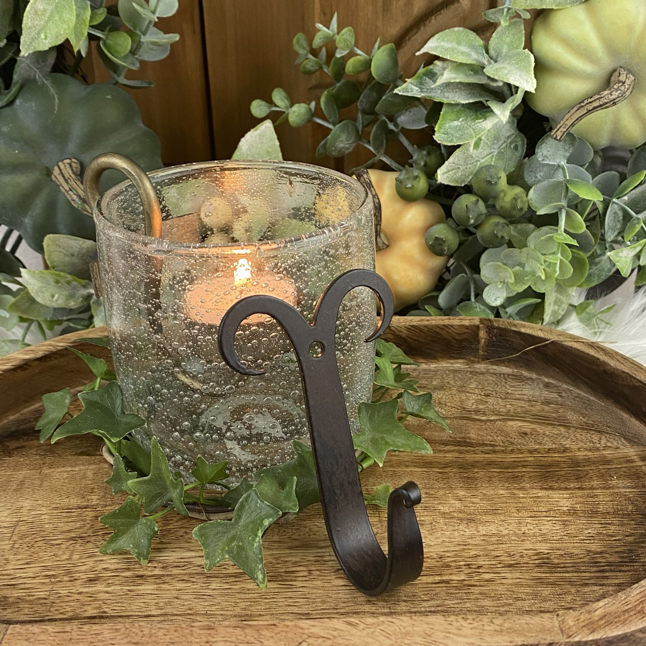 Kovový vešiak  Politano