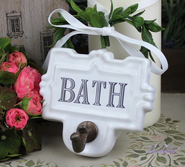 Keramický vešiak Bath