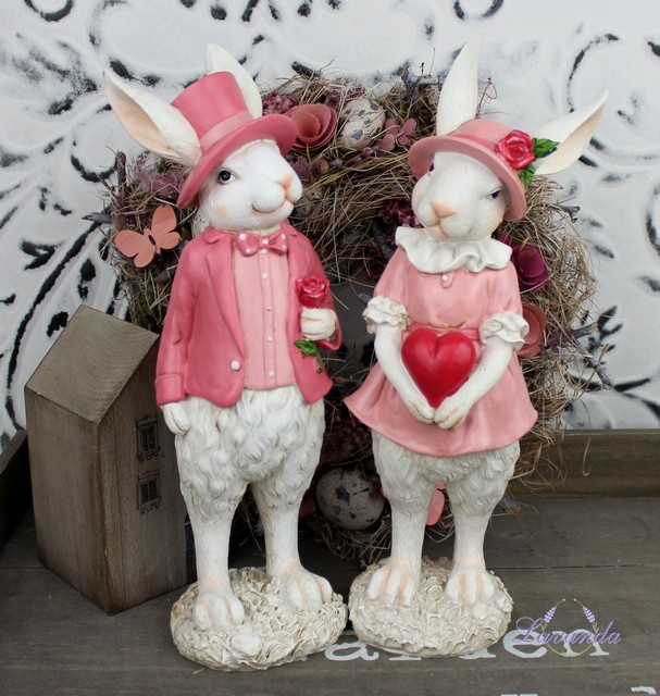 Zajačik a Zajačica v klobúčikoch